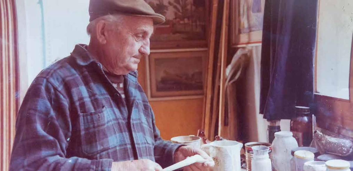 https://www.lanazione.it/image-service/view/acePublic/alias/contentid/NzA1YmIyOTAtM2FhNi00/0/leonetto-tintori-la-vita-per-larte-ad-apriti-chiostro-la-sua-storia.jpeg?f=1.91:1&w=1200