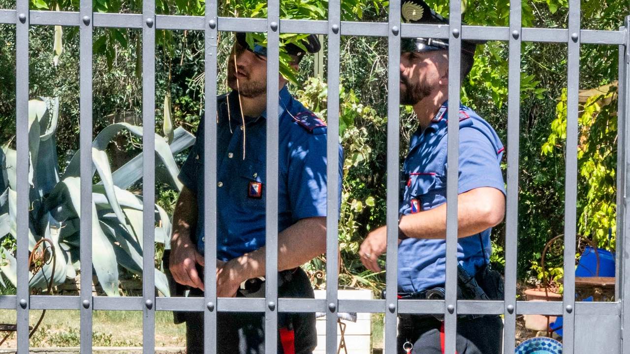Sul posto sono intervenuti i soccorsi e i carabinieri di Fiesole Sul posto sono intervenuti i soccorsi e i carabinieri di Fiesole