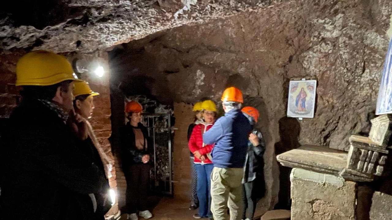 Uno scatto della visita all’interno della miniera di Montecatini Val di Cecina Uno scatto della visita all’interno della miniera di Montecatini Val di Cecina