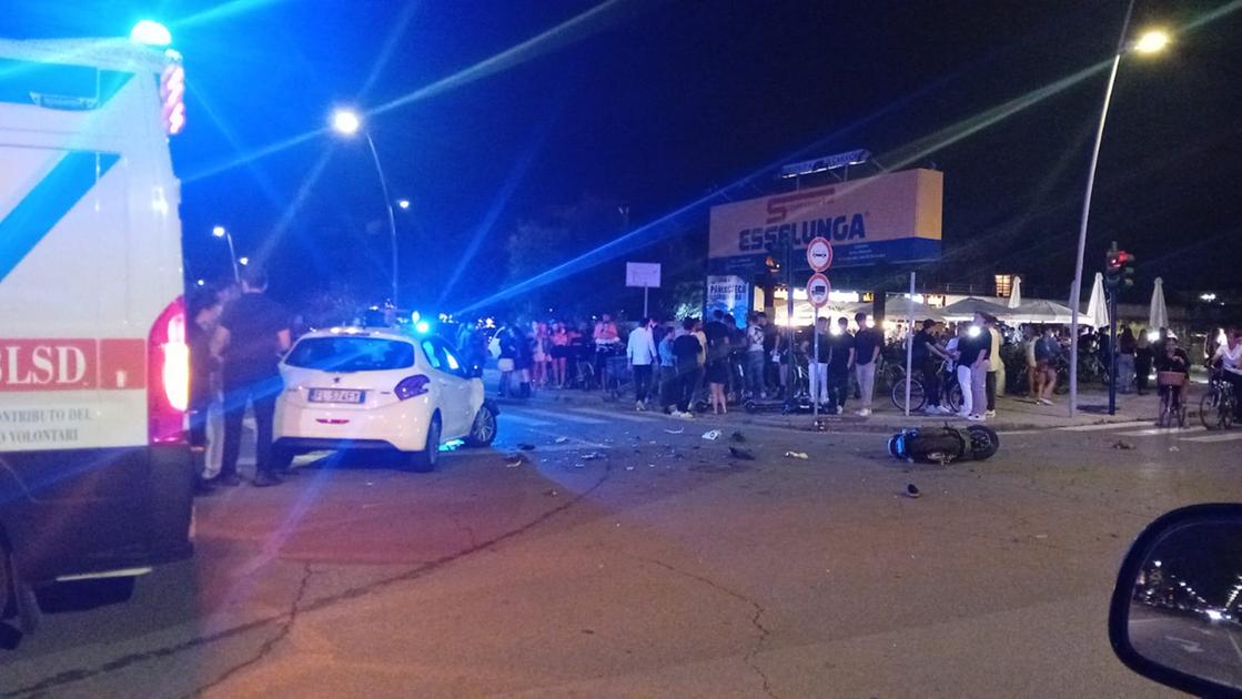 Incidente a Lido di Camaiore, scontro auto scooter: giovane in gravi condizioni Incidente a Lido di Camaiore, scontro auto scooter: giovane in gravi condizioni