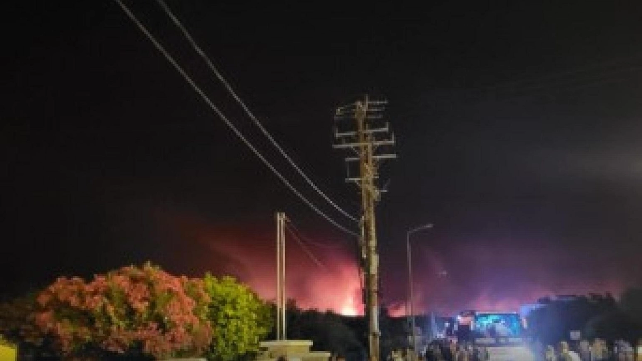 Coppia di Roma residente nell'isola, 'ieri evacuati alle 20.00'