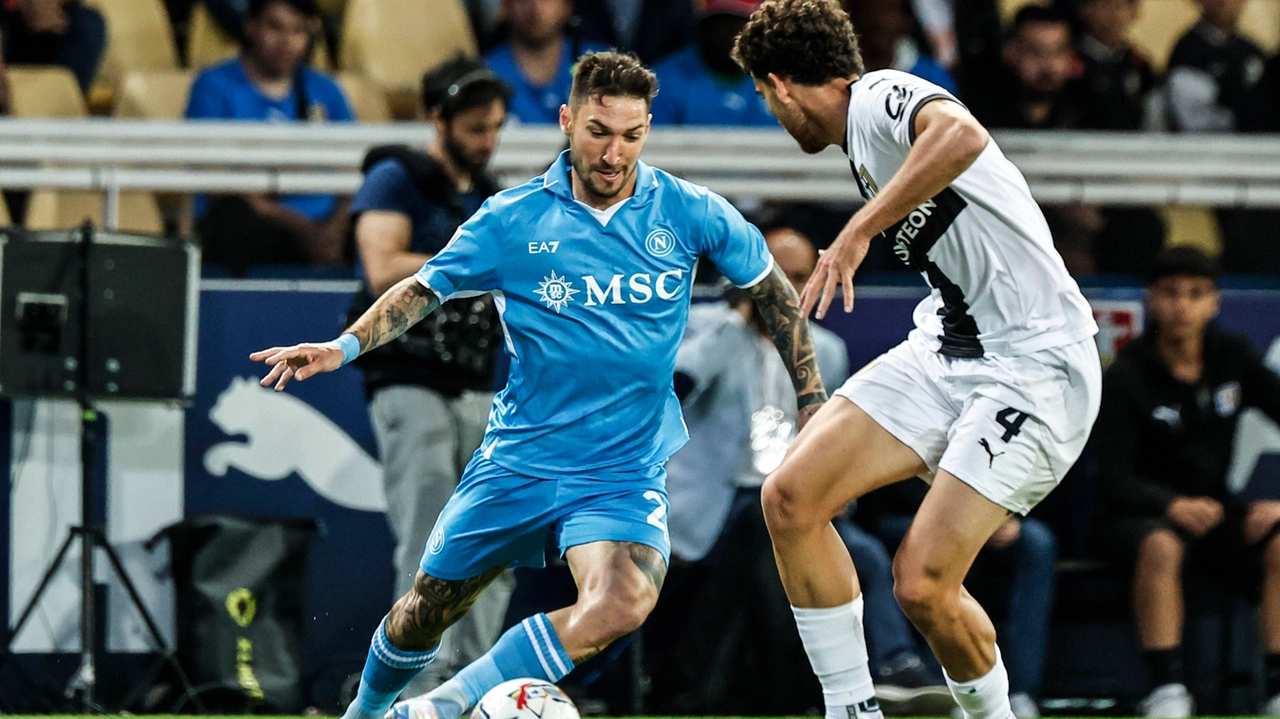 Napoli, al via la partita dei rinnovi