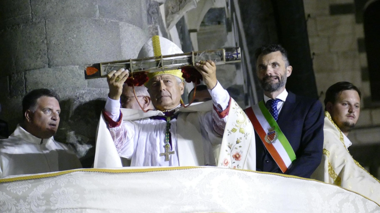 L’ostensione dell’8 settembre dell’anno scorso con l’allora sindaco Biffoni L’ostensione dell’8 settembre dell’anno scorso con l’allora sindaco Biffoni