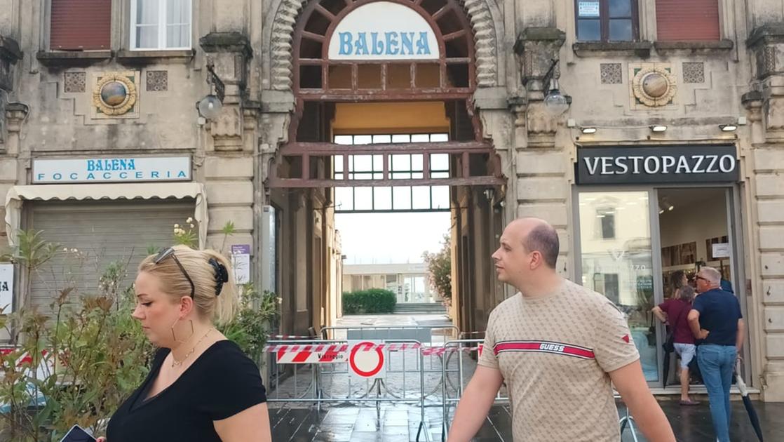 I crolli del bagno Balena, un gioiello deturpato. “Serviva manutenzione” I crolli del bagno Balena, un gioiello deturpato. “Serviva manutenzione”