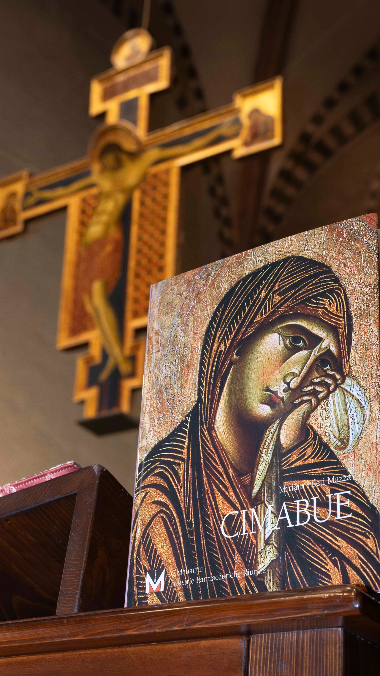 Il Volume d'Arte Menarini su Cimabue