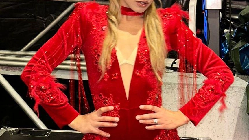 Emma Del Toro, di Torrita di Siena, ballerina a ’L’anno che verrà’, show di Capodanno su Rai1 Emma Del Toro, di Torrita di Siena, ballerina a ’L’anno che verrà’, show di Capodanno su Rai1
