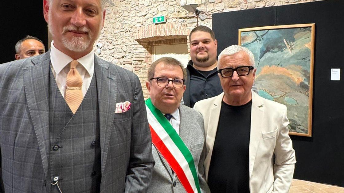 https://www.lanazione.it/image-service/view/acePublic/alias/contentid/NzBhOWRhMjktNDVkYi00/0/vittoriale-degli-italiani-presenti-pii-e-tozzi.jpeg?f=16:9&w=1200&h=630