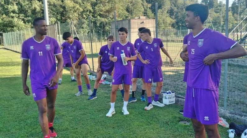 In primo piano Abdoulaye Ba e Adam Ndiaye, coppia-gol della Larcianese In primo piano Abdoulaye Ba e Adam Ndiaye, coppia-gol della Larcianese