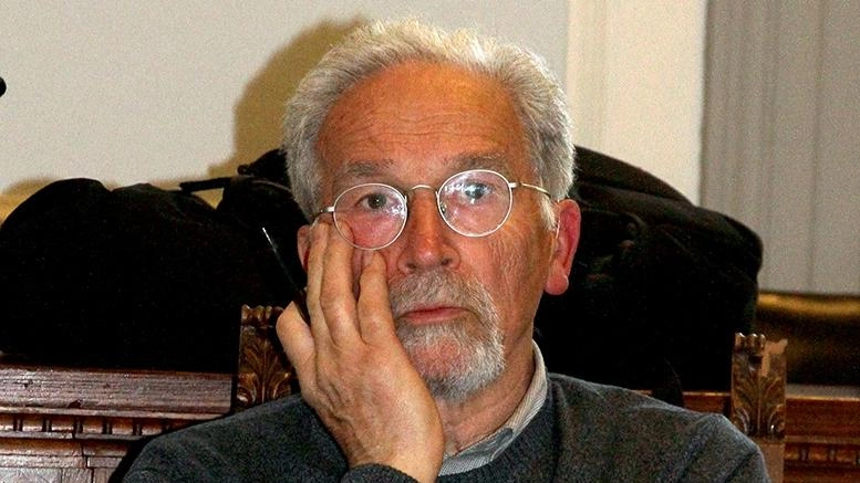 Una mamma di San Marcello Piteglio critica l'amministrazione per escludere i bambini sotto i 4 anni dai contributi per i centri estivi, generando spese elevate per le famiglie. Il Comune promette una soluzione. Una mamma di San Marcello Piteglio critica l'amministrazione per escludere i bambini sotto i 4 anni dai contributi per i centri estivi, generando spese elevate per le famiglie. Il Comune promette una soluzione.