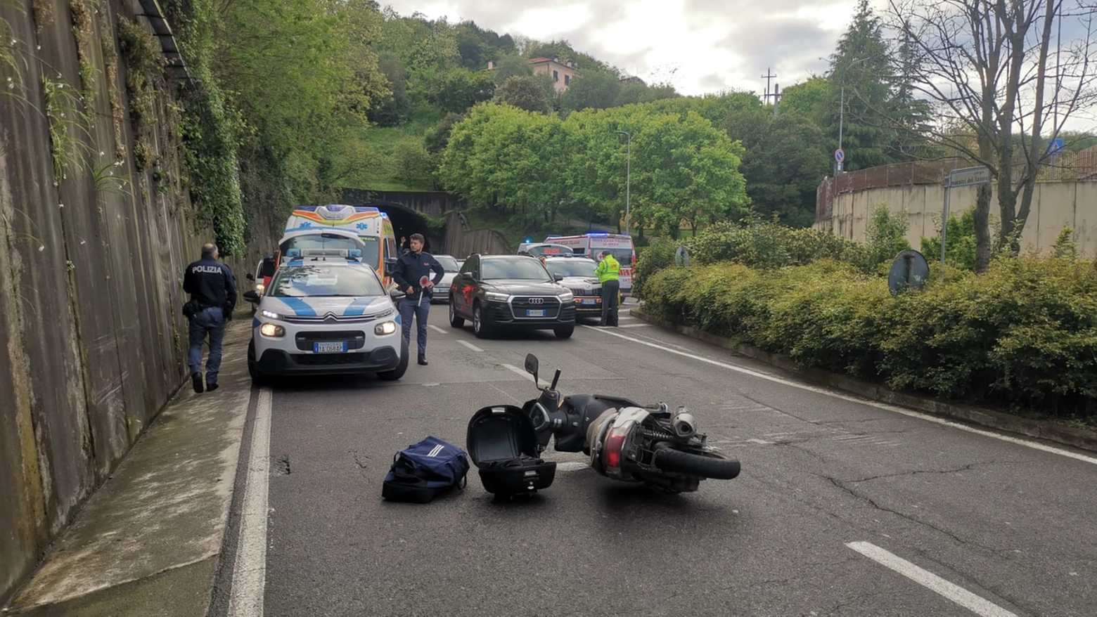 Agenti investiti da uno scooter, il luogo dell'incidente