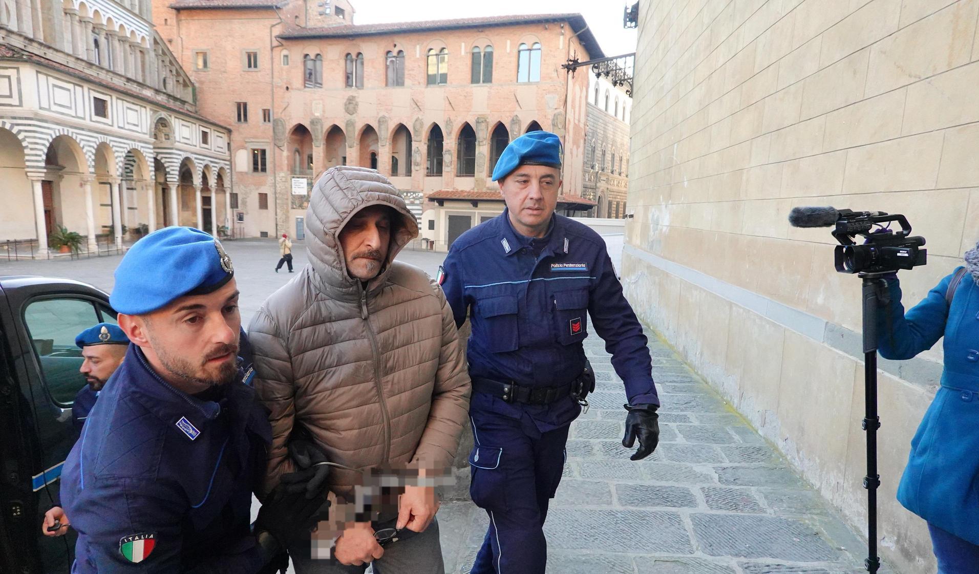 https://www.lanazione.it/image-service/view/acePublic/alias/contentid/NzBlZmQzOTktZTliZi00/0/massacrato-a-sprangate-allalba-morte-di-cini-chiuso-il-processo-ultimi-testimoni-in-aula-bunker.jpeg