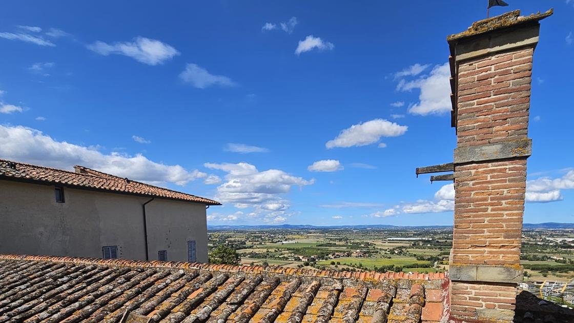 Sostituito il trave mmalorato del tetto dell