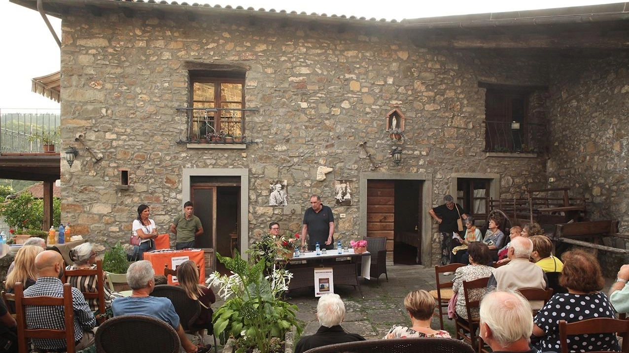 Il paese di Gragnana a Piazza al Serchio ha celebrato il dottor Alfredo Bertolini con la presentazione del libro "Il Novecento" di Luciano Zanelli, ricordando il suo contributo sociale e culturale, tra commozione e gratitudine. Il paese di Gragnana a Piazza al Serchio ha celebrato il dottor Alfredo Bertolini con la presentazione del libro "Il Novecento" di Luciano Zanelli, ricordando il suo contributo sociale e culturale, tra commozione e gratitudine.