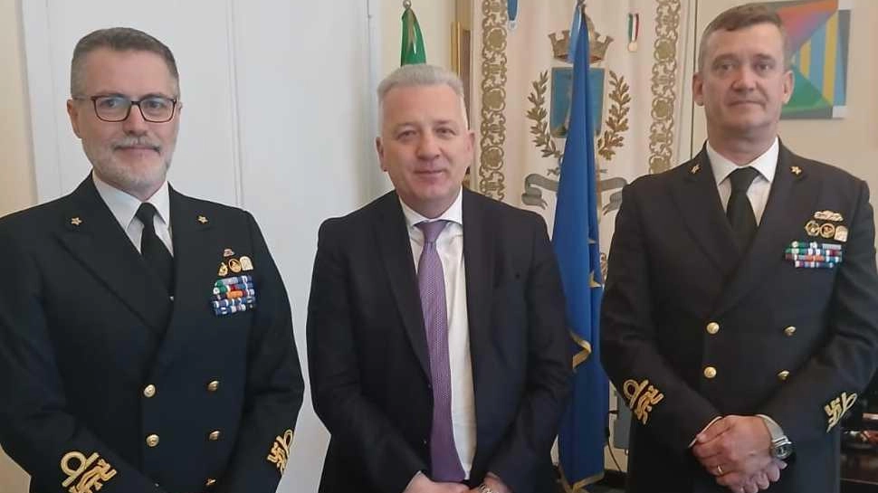 Il sindaco Pierluigi Peracchini ha ricevuto a Palazzo Civico la visita istituzionale del Contrammiraglio Cristo Salvatore Traetta, nuovo Comandante Maricodrag,... Il sindaco Pierluigi Peracchini ha ricevuto a Palazzo Civico la visita istituzionale del Contrammiraglio Cristo Salvatore Traetta, nuovo Comandante Maricodrag,...