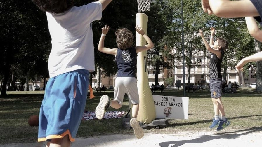 AREZZO Sport, entusiasmo e socialità. Sono questi gli ingredienti della sedicesima edizione di "Metti in Piazza lo Sport", l’iniziativa promossa dal... AREZZO Sport, entusiasmo e socialità. Sono questi gli ingredienti della sedicesima edizione di "Metti in Piazza lo Sport", l’iniziativa promossa dal...