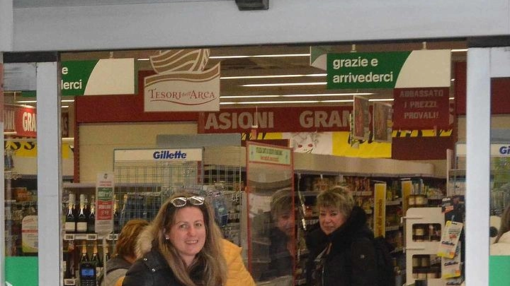 Completate le operazioni di chiusura al pubblico adesso la partita più importante, quella legata al futuro dei 25 dipendenti (di... Completate le operazioni di chiusura al pubblico adesso la partita più importante, quella legata al futuro dei 25 dipendenti (di...