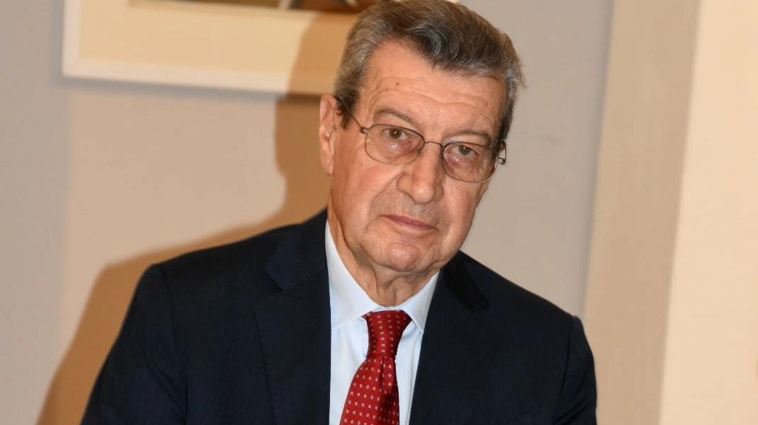 Vannino Chiti presenterà il suo libro «Due generazioni, una rivoluzione» scritto insieme a Valerio Martinelli, oggi alla Libreria Rinascita di Empoli Vannino Chiti presenterà il suo libro «Due generazioni, una rivoluzione» scritto insieme a Valerio Martinelli, oggi alla Libreria Rinascita di Empoli