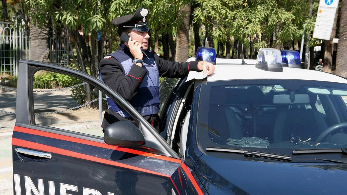 I carabinieri hanno intensificato il pattugliamento nelle zone del centro, ad Avenza e sul litorale per le frequenti risse che turbano l’ordine pubblico I carabinieri hanno intensificato il pattugliamento nelle zone del centro, ad Avenza e sul litorale per le frequenti risse che turbano l’ordine pubblico