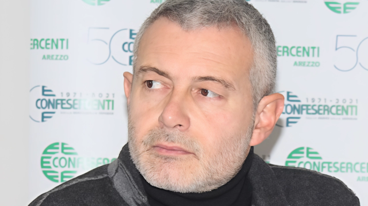 Un operatore su 4 ha chiuso l’attività, specie tessile e calzature. Confesercenti: "Troppe incertezze" .