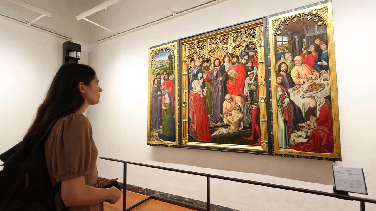 Oggi i musei statali e civici saranno tutti ad ingresso gratuito. Nella foto d’archivio. una visitratrice agli Uffizi