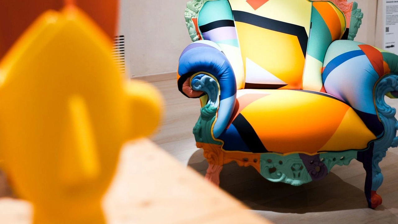Design Week-end a Pietrasanta dal 26 al 29 settembre con focus sul tema "Il tratto distintivo". Evento che coinvolge creativi e designer in varie location suggestive, con installazioni, mostre e talk. Protagonisti come Cappellini e Iacchetti, mostre fotografiche e installazioni di design. In programma anche la regata velica sailingCad per architetti e designer. Design Week-end a Pietrasanta dal 26 al 29 settembre con focus sul tema "Il tratto distintivo". Evento che coinvolge creativi e designer in varie location suggestive, con installazioni, mostre e talk. Protagonisti come Cappellini e Iacchetti, mostre fotografiche e installazioni di design. In programma anche la regata velica sailingCad per architetti e designer.