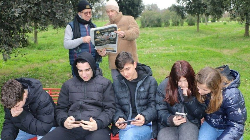 Leggere qualcosa di carta o leggere guardando uno schermo? Dipende quando sei nato