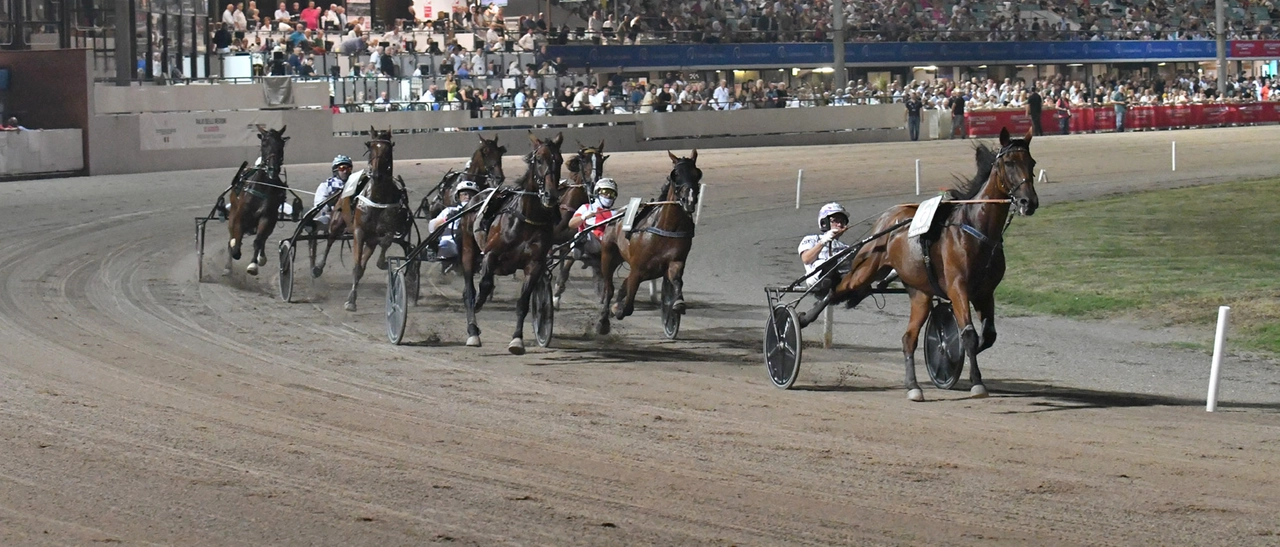 Torna il fascino del Gran Premio: al Sesana lo show di Ferragosto, una notte di storia e tradizione