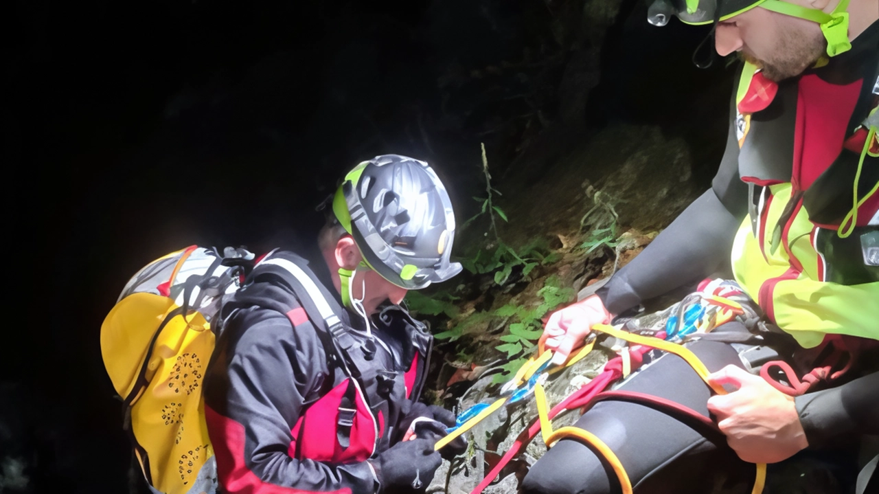 Un intervento del Soccorso Alpino Un intervento del Soccorso Alpino