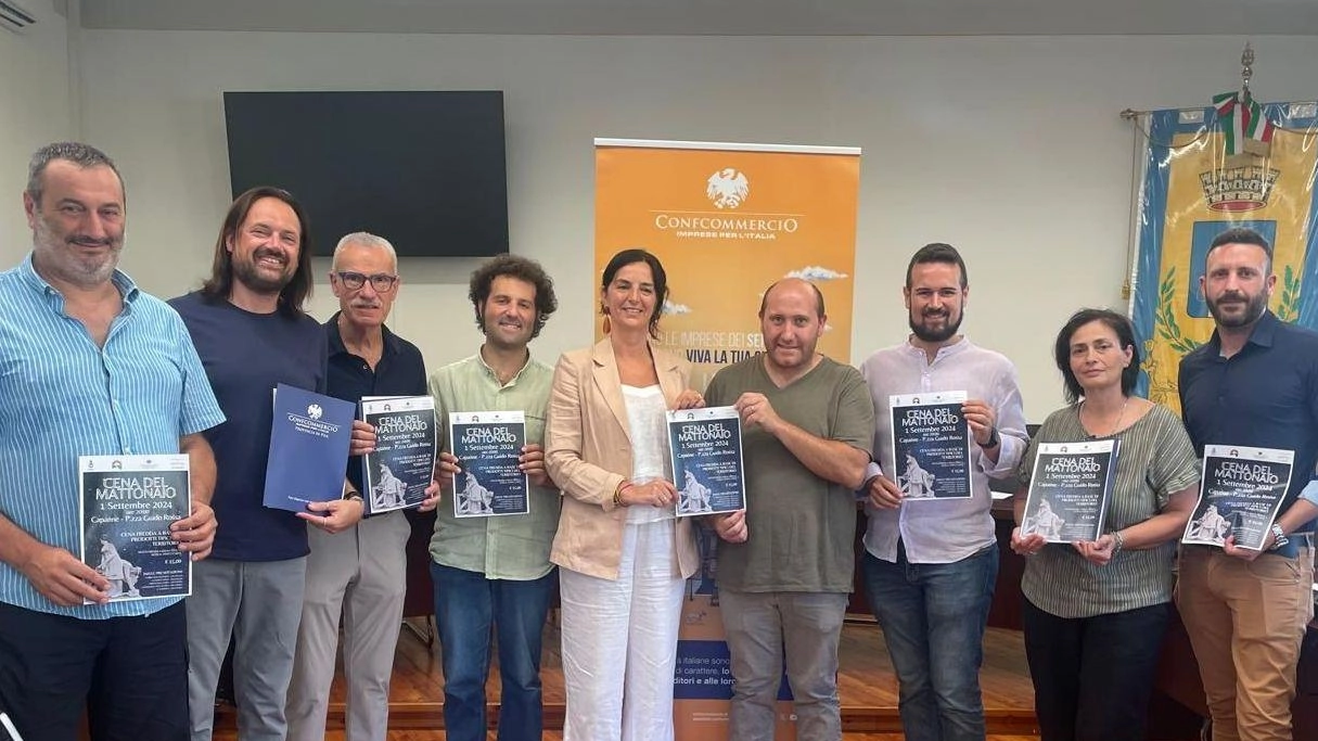 A Capanne, in Toscana, si celebra la tradizione dei mattonai con una cena speciale in onore di coloro che hanno contribuito alla costruzione della comunità. Un evento organizzato per preservare le radici storiche del territorio. A Capanne, in Toscana, si celebra la tradizione dei mattonai con una cena speciale in onore di coloro che hanno contribuito alla costruzione della comunità. Un evento organizzato per preservare le radici storiche del territorio.