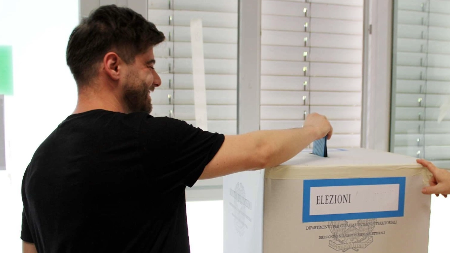 Un seggio elettorale. Le elezioni umbre vanno in scena domenica 17 e lunedì 18 novembre Un seggio elettorale. Le elezioni umbre vanno in scena domenica 17 e lunedì 18 novembre