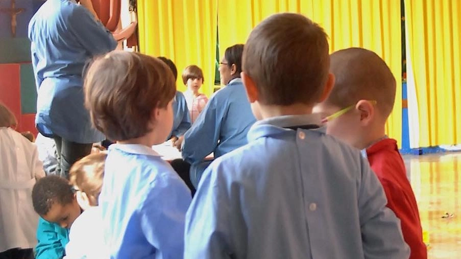 Bambini all’asilo Bambini all’asilo