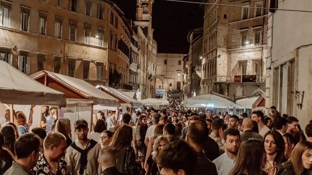 Taglia il nastro oggi alle 17.45 in piazza della Repubblica il Festival del vino umbro. Fino a domenica continua...