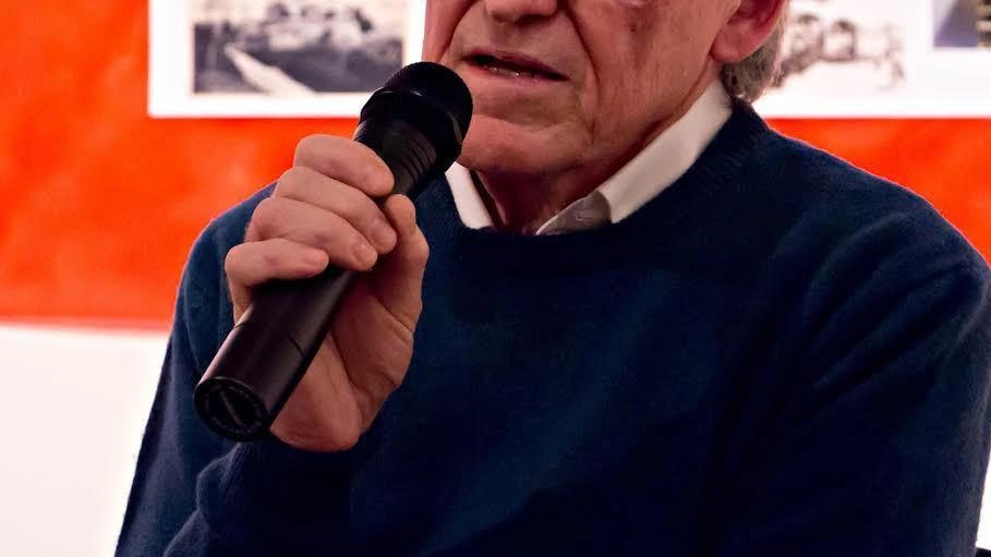 Il nuovo libro di Franco Burresi, "Poggibonsi racconta… (180 storie vicine e lontane)", svela storie inedite legate alla storia della città, con personaggi illustri e gente comune. Presentazione il 21 dicembre al Politeama. Il nuovo libro di Franco Burresi, "Poggibonsi racconta… (180 storie vicine e lontane)", svela storie inedite legate alla storia della città, con personaggi illustri e gente comune. Presentazione il 21 dicembre al Politeama.