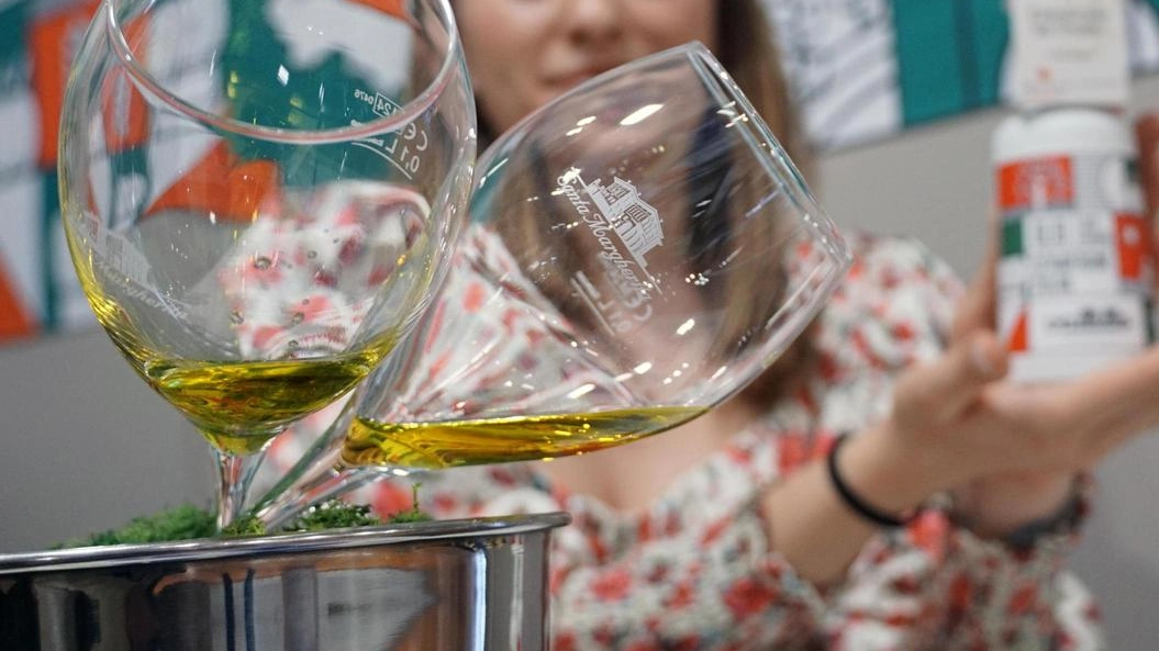 A partire da martedì 28 gennaio, Reggello ospiterà il primo corso base per l’assaggio dell’olio extravergine d’oliva, un’iniziativa pensata... A partire da martedì 28 gennaio, Reggello ospiterà il primo corso base per l’assaggio dell’olio extravergine d’oliva, un’iniziativa pensata...