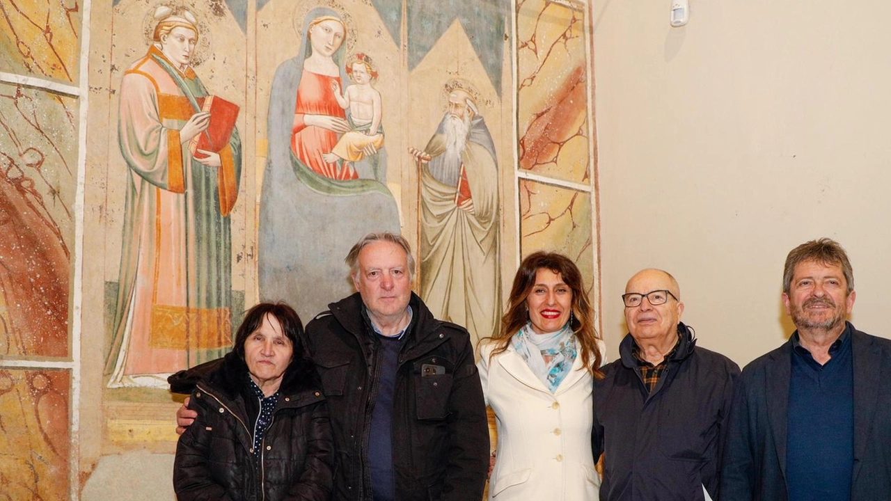 Presentato il restauro della pittura muraria 'Madonna in trono' di Pietro Nelli nella chiesa di San Lorenzo a Signa.