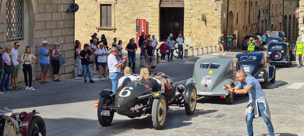 “Sotto le Stelle” la manifestazione che vede assoluti protagoniste le auto d’epoca “Sotto le Stelle” la manifestazione che vede assoluti protagoniste le auto d’epoca