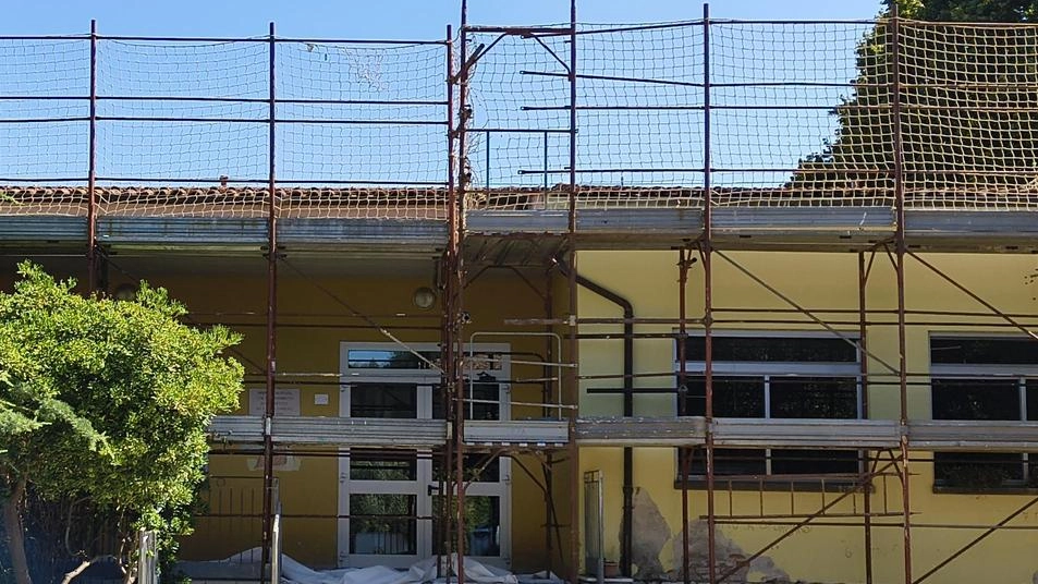 Il cantiere alla scuola dell’infanzia di Colognora di Compito Il cantiere alla scuola dell’infanzia di Colognora di Compito