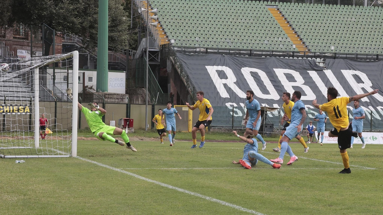 SIENA 1 FLAMINIA 0 SIENA (4-3-1-2): Giusti; Morosi, Achy, Cavallari (1’st Fort), Di Paola; Mastalli, Lollo (37’st Pescicani), Farneti (10’st Ricchi); Masini... SIENA 1 FLAMINIA 0 SIENA (4-3-1-2): Giusti; Morosi, Achy, Cavallari (1’st Fort), Di Paola; Mastalli, Lollo (37’st Pescicani), Farneti (10’st Ricchi); Masini...