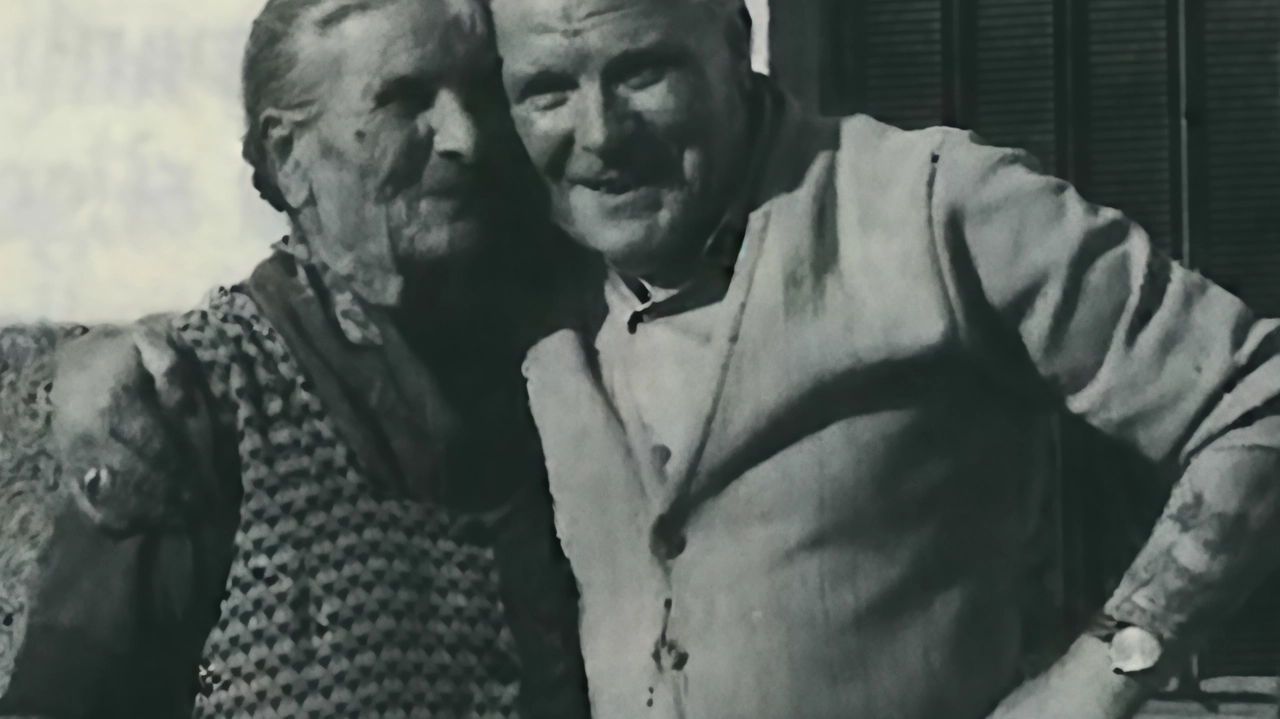 Stella Nepi con Jim Foxall, una delle persone che aveva salvato insieme al marito. Sopra: Yosef Saghi con la sorella Adina, salvati da Giocondo e Annina Marconi Stella Nepi con Jim Foxall, una delle persone che aveva salvato insieme al marito. Sopra: Yosef Saghi con la sorella Adina, salvati da Giocondo e Annina Marconi