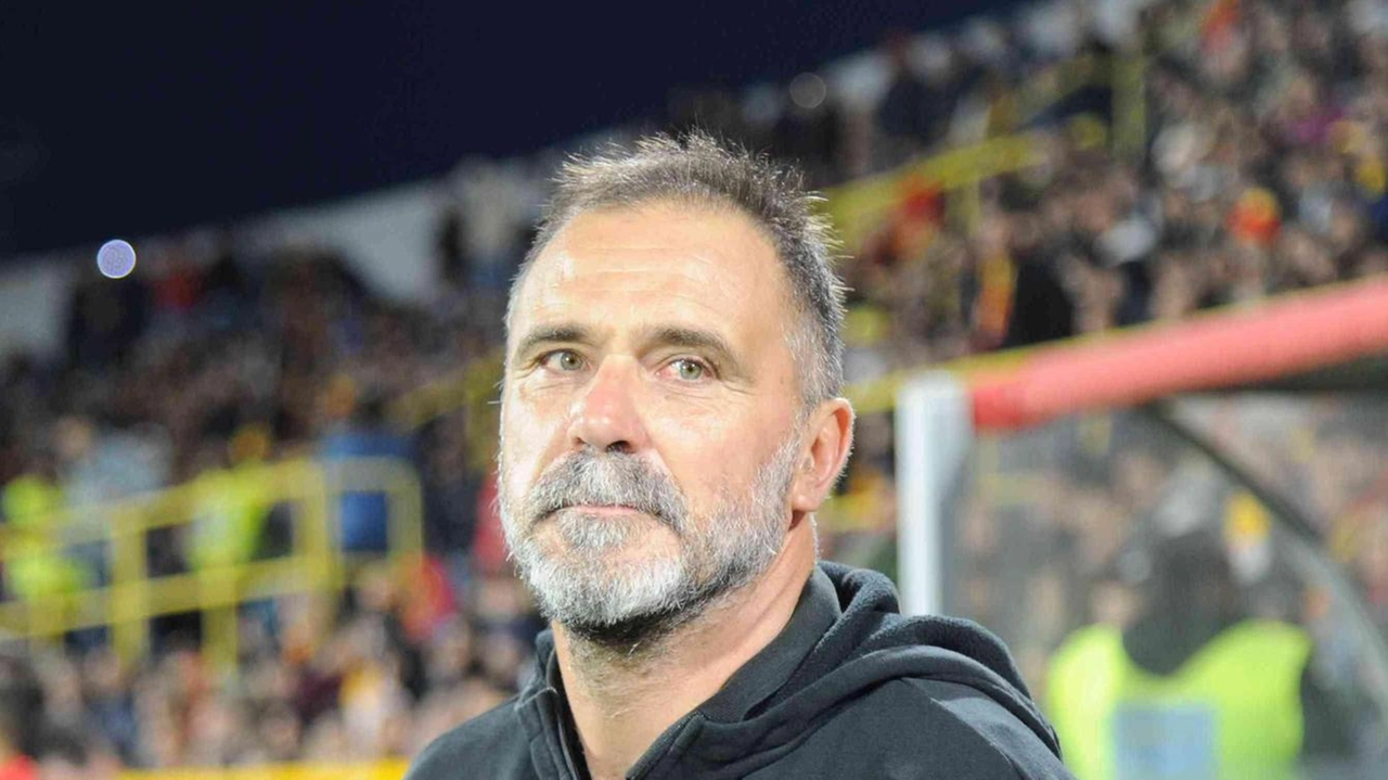 Luca D’Angelo ha manifestato la volontà di proseguire il suo cammino con lo Spezia anche per la prossima stagione (foto d’archivio) Luca D’Angelo ha manifestato la volontà di proseguire il suo cammino con lo Spezia anche per la prossima stagione (foto d’archivio)