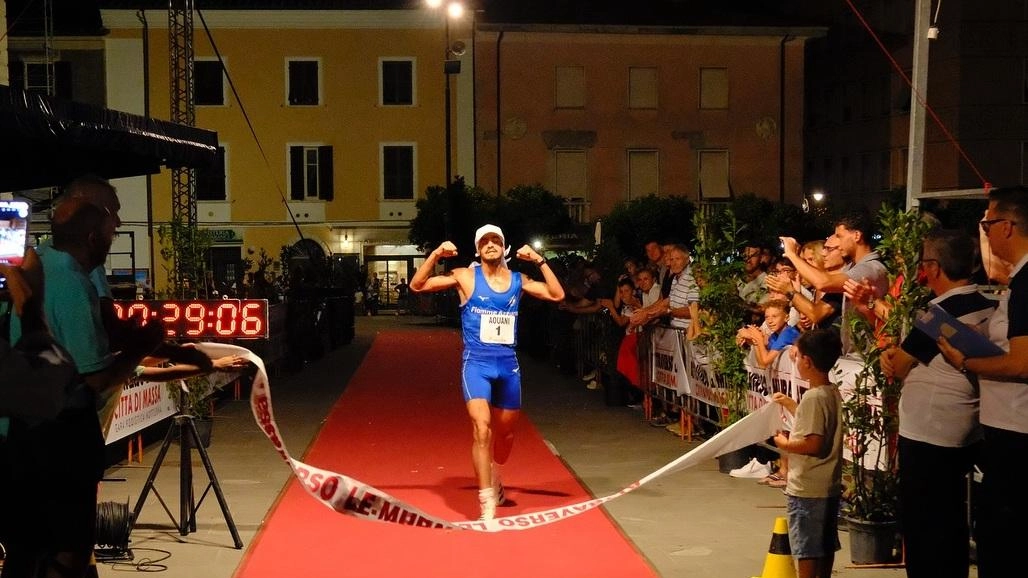 Atletica Il centro storico è pronto ad ospitare la rinomata corsa in notturna organizzata dall’Asd Stradone. “Attraverso le Mura“, sale l’attesa. A confronto i migliori specialisti