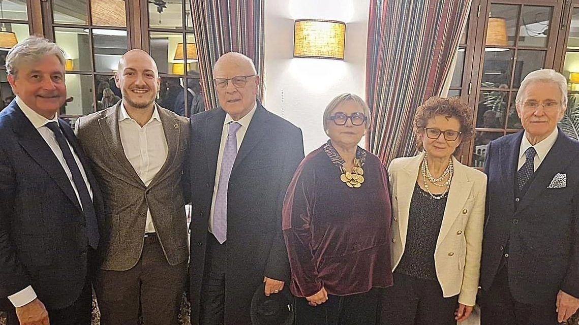 L'associazione Nora celebra un anno di attività, potenziando la radioterapia oncologica a Perugia con il supporto di volontari e istituzioni. L'associazione Nora celebra un anno di attività, potenziando la radioterapia oncologica a Perugia con il supporto di volontari e istituzioni.