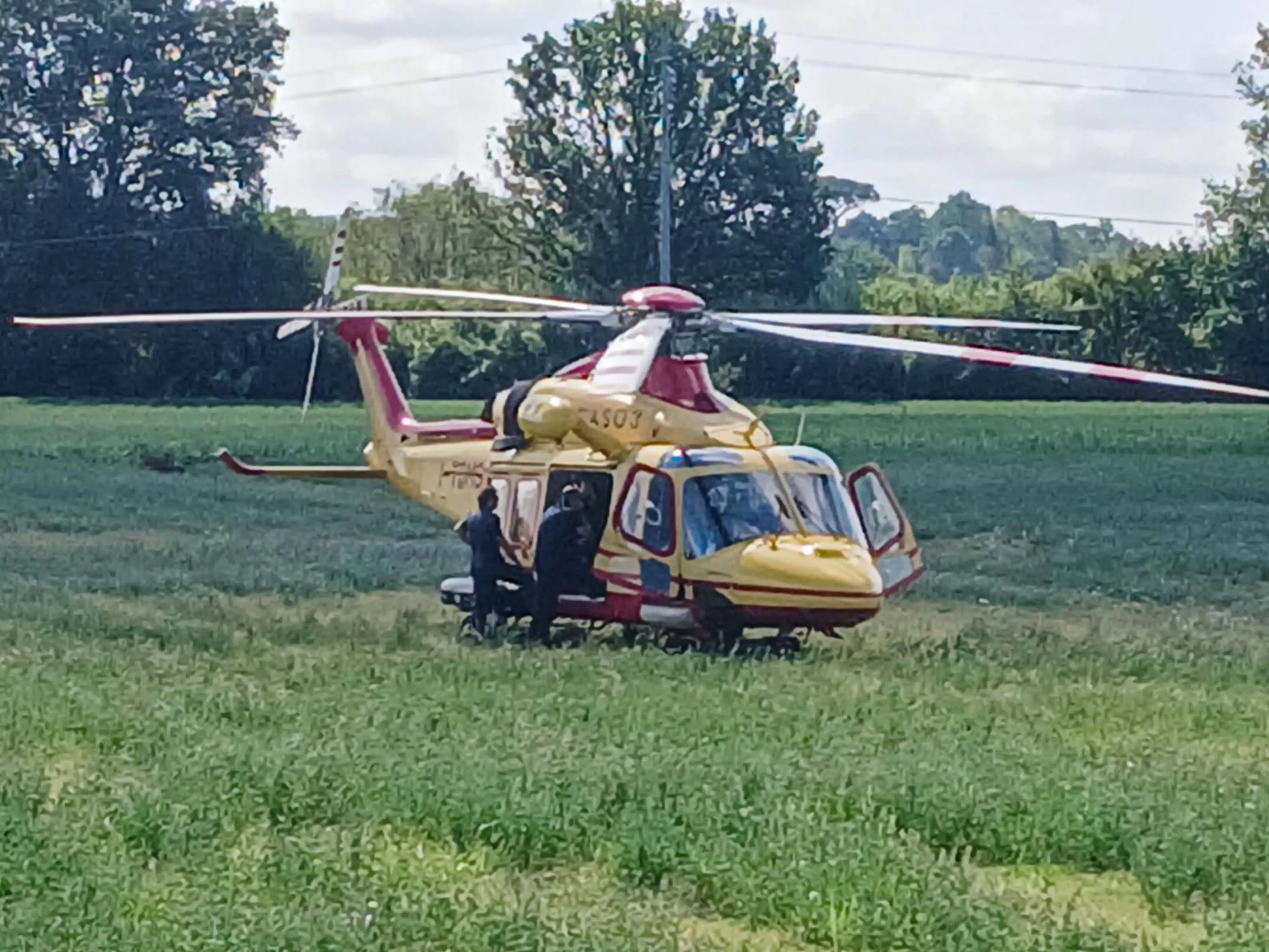 Ciclista ha un malore in strada: trasportato in ospedale con l’elisoccorso