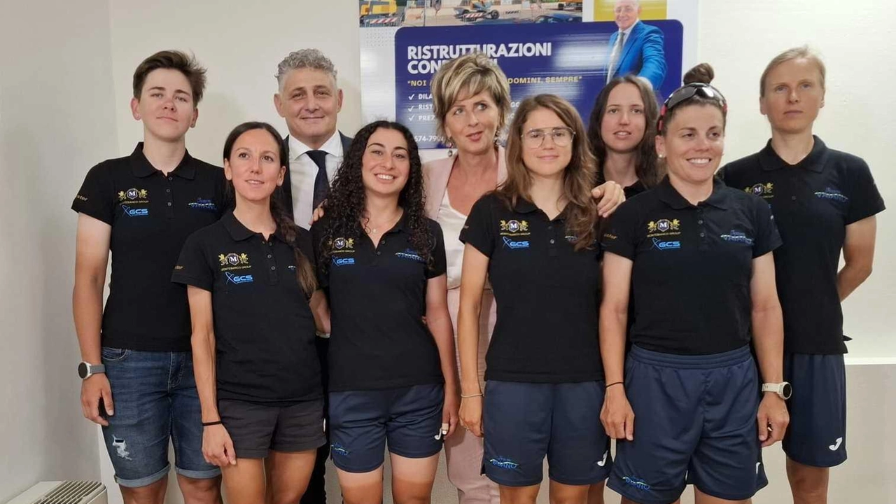 Il team Aromitalia 3T Vaiano pronto al Giro con Simone Monti ed Erica Mazzetti Il team Aromitalia 3T Vaiano pronto al Giro con Simone Monti ed Erica Mazzetti