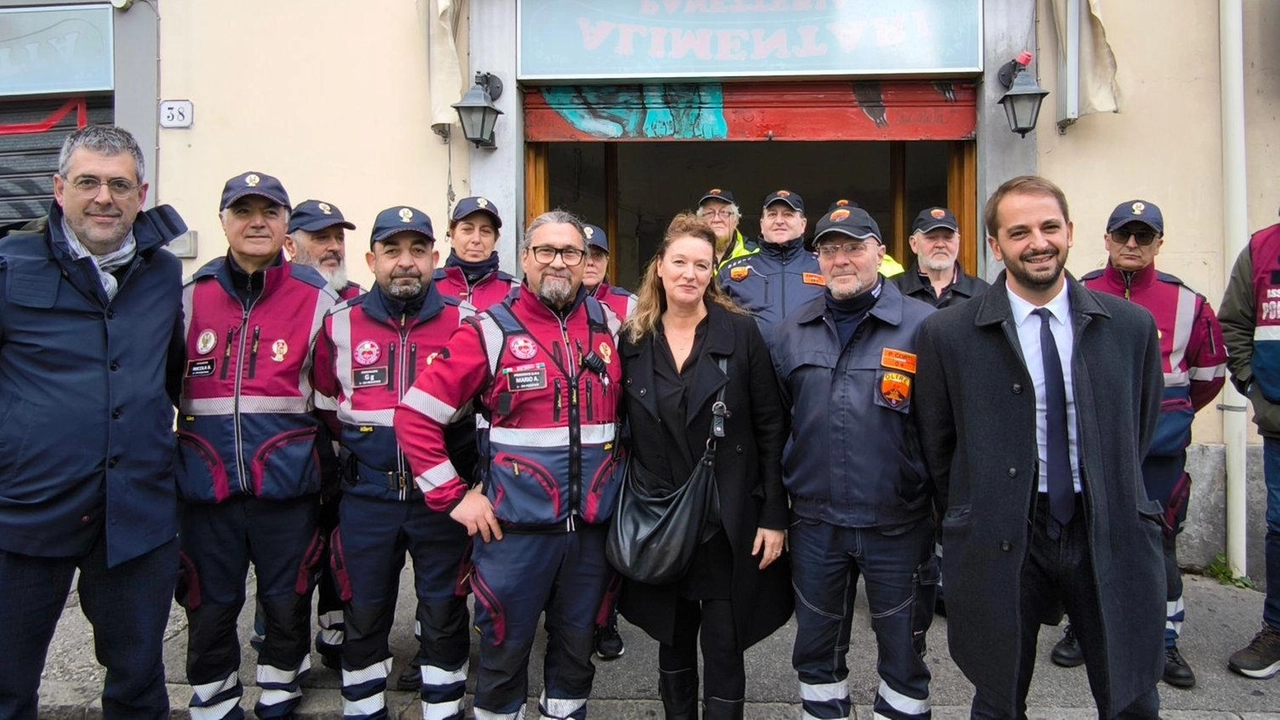 La presentazione: le ’sentinelle’ con la sindaca Bugetti, il vice Faggi e l’assessore Blasi La presentazione: le ’sentinelle’ con la sindaca Bugetti, il vice Faggi e l’assessore Blasi