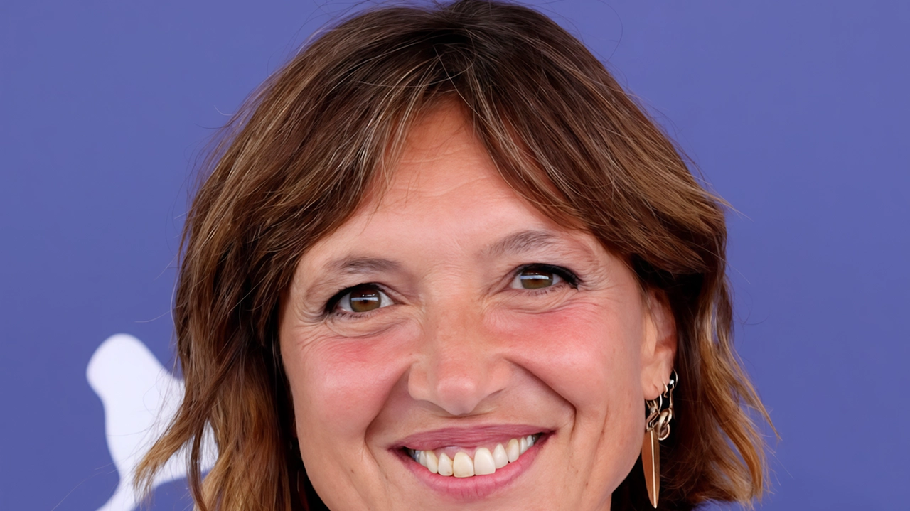 Questa sera ospite del cineclub Arsenale Martina Parenti . Questa sera ospite del cineclub Arsenale Martina Parenti .