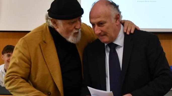 Gianni Lorenzetti e Moni Ovadia. In basso, l’incontro con Alì Rashid (foto Paola Nizza) Gianni Lorenzetti e Moni Ovadia. In basso, l’incontro con Alì Rashid (foto Paola Nizza)