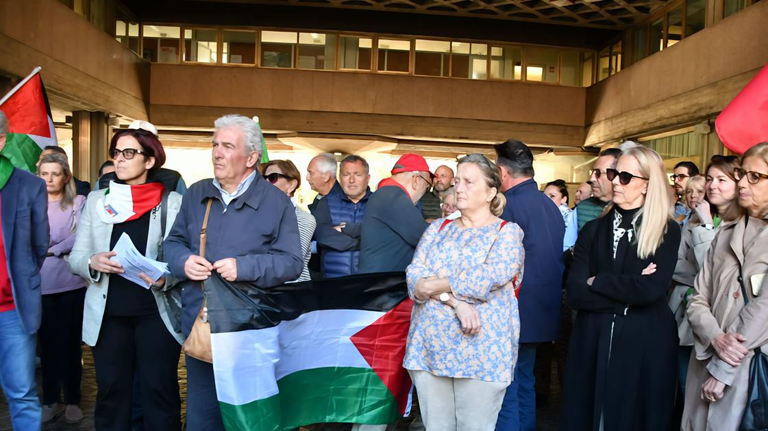 Almirante, fumata nera. Bocciata la proposta di Fratelli d’Italia: "Ma ci riproveranno..." Almirante, fumata nera. Bocciata la proposta di Fratelli d’Italia: "Ma ci riproveranno..."