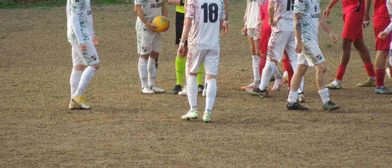 Atletico Maremma sfida San Giuliano Terme per l'accesso in Eccellenza