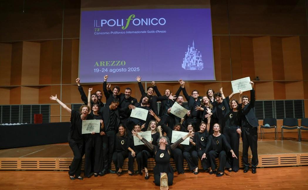 Si chiude “Il Polifonico 2025” con il trionfo del coro Sibi Consoni: arrivederci al 2026